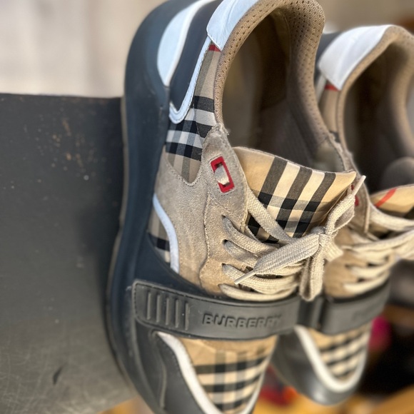 Burberry men’s sneakers - Picture 8 of 8